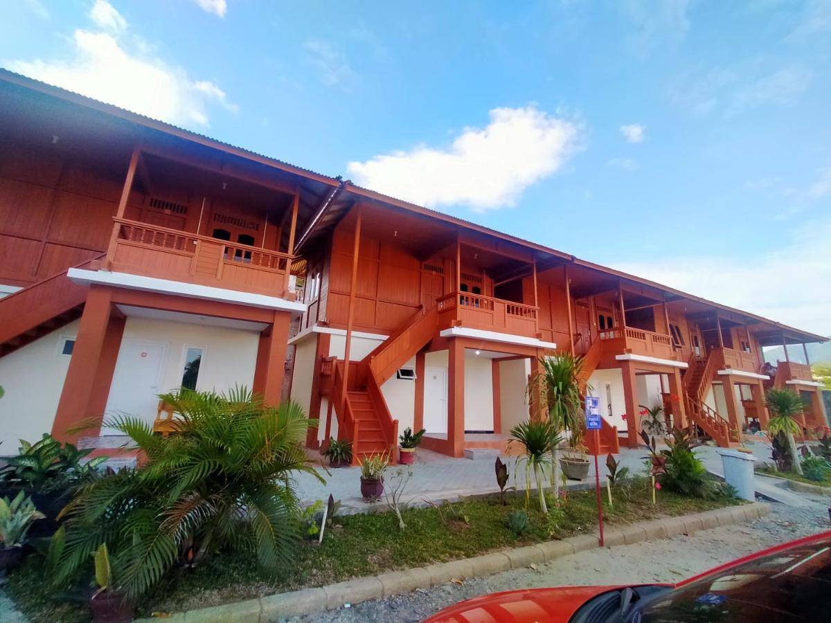 Granada Inn Palu Exteriör bild