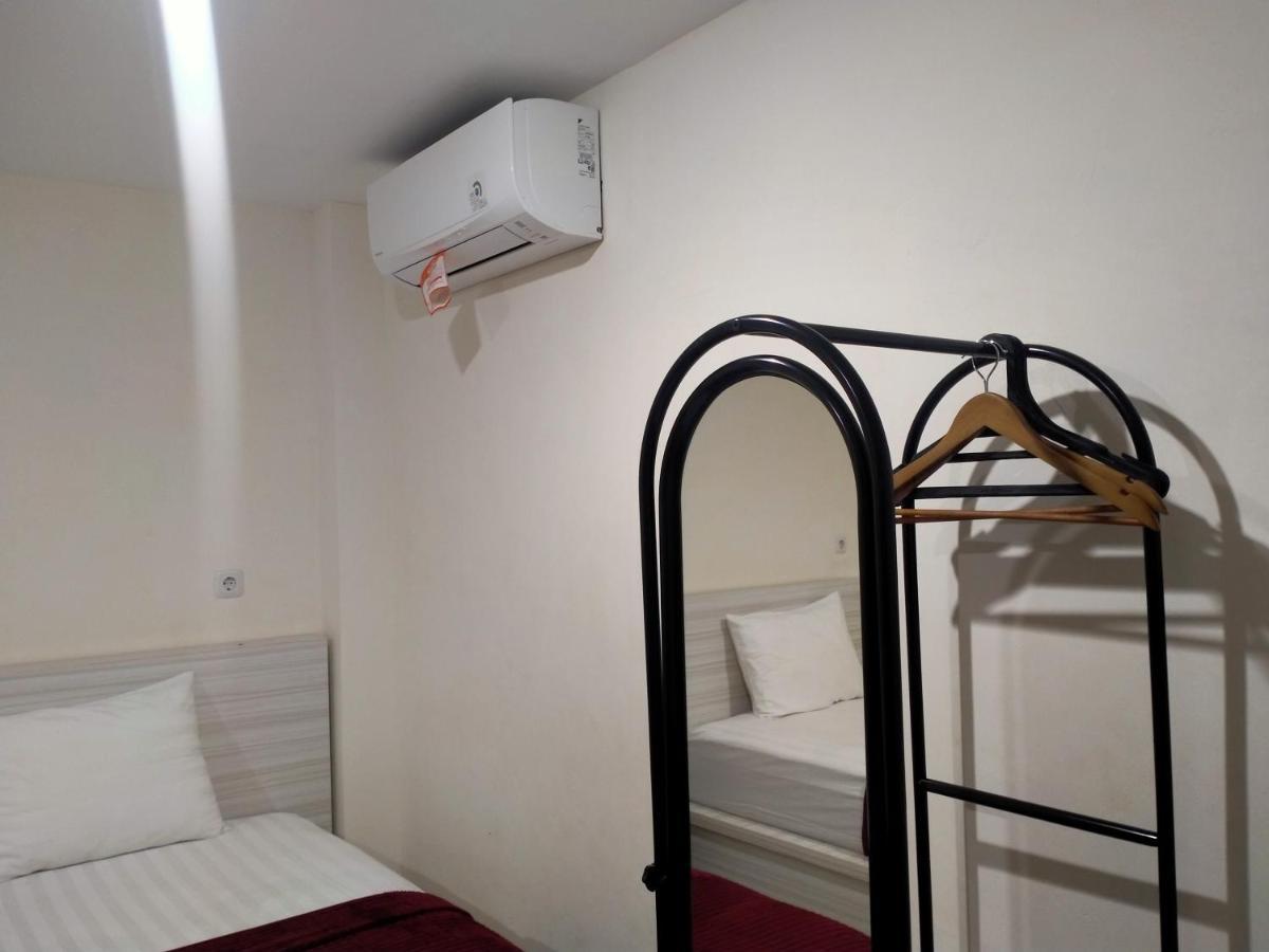Granada Inn Palu Exteriör bild